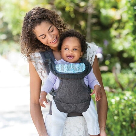 Nosič pre dieťa Flip Advanced 4v1 Convertible Carrier Grey Infantino 4 spôsoby nosenia sivý od 3,6-14,5 kg od 0 mes