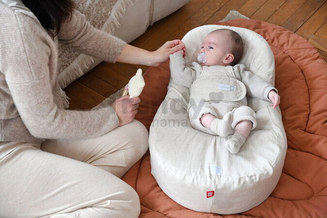 Hniezdo na spanie pre bábätká Cocoonababy® 10° Natural Linen Red Castle s napínacou plachtou béžové od 0-3 mes
