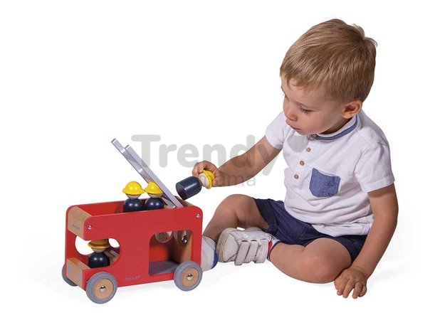 Drevené požiarnicke auto Fire Engine Bolid Janod 4 figúrky hasičov od 24 mes J04632