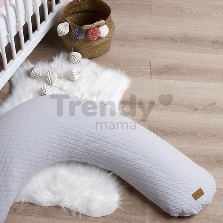 Dojčiaci vankúš Big Flopsy™ Beaba Fleur de Coton® Pearl Grey 170 cm prešívaný sivý