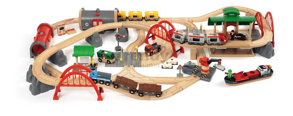 Drevená vláčikodráha Deluxe Railway Set BRIO 87 dielov s kontajnerovou loďou a vláčik so svetlom