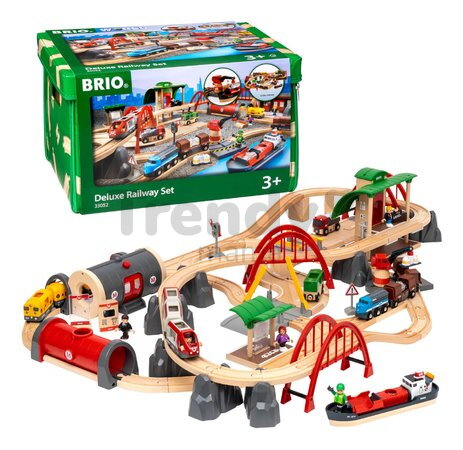 Drevená vláčikodráha Deluxe Railway Set BRIO 87 dielov s kontajnerovou loďou a vláčik so svetlom