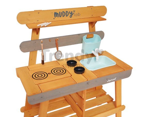 Vonkajšia drevená kuchynka Muddy Lab Outdoor Kitchen Janod 10 doplnkov J06632
