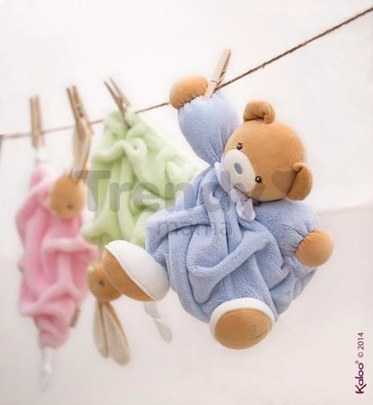 Plyšový medvedík na maznanie Plume-Raspberry Bear Doudou Kaloo 20 cm v darčekovom balení pre najmenších ružový