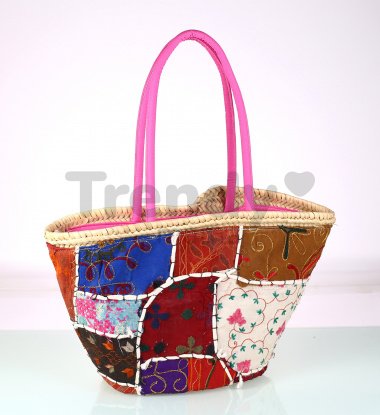 Slamený košík Kbas patchwork s ružovými rúčkami farebný 085708