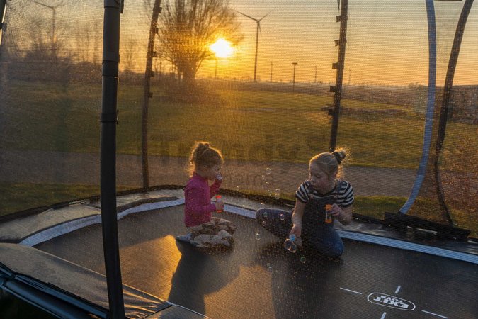 Trampolína s ochrannou sieťou Allure Premium Exit Toys čierna 244*427 cm