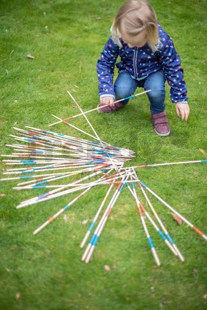 Drevené mikádo Outdoor Eichhorn farebný bambus 41 paličiek 50 cm dlhé