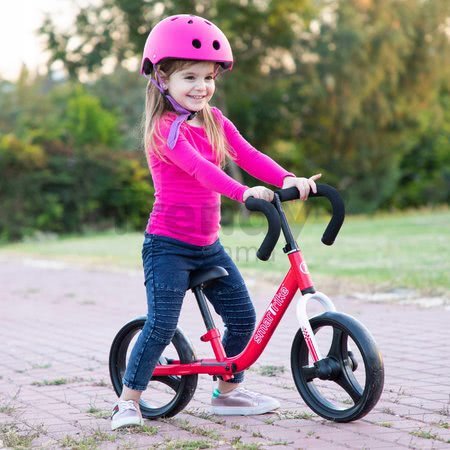 Balančné odrážadlo skladacie Folding Balance Bike Red smarTrike červené z hliníka s ergonomickými úchytmi od 2-5 rokov a chrániče ako darček
