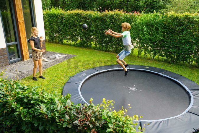 Trampolína s dopadovou zónou Dynamic Groundlevel Exit Toys do zeme 366 cm priemer čierna