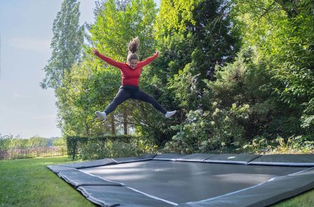 Trampolína Dynamic Groundlevel Sports Exit Toys do zeme 244*427 cm čierna