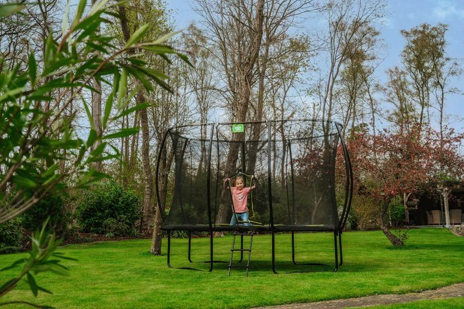 Trampolína s ochrannou sieťou Silhouette trampoline Exit Toys 244*366 cm čierna