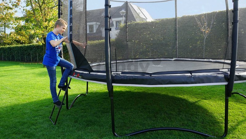 Trampolína s ochrannou sieťou a rebríkom PeakPro Exit Toys okrúhla priemer 427 cm čierna