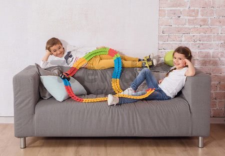 Flexibilná autodráha FleXtrem Discovery Set Smoby 184 dielov dráhy a 440 cm dlhá s elektronickým svietiacim autom od 4 rokov