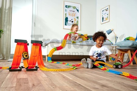 Flexibilná autodráha FleXtrem Discovery Set Smoby 184 dielov dráhy a 440 cm dlhá s elektronickým svietiacim autom od 4 rokov