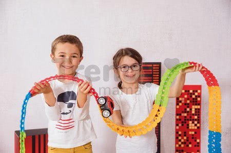 Flexibilná autodráha FleXtreme Discovery Set Smoby 184 dielov dráhy a 440 cm dlhá s elektronickým svietiacim autom od 4 rokov