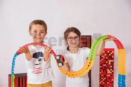 Flexibilná autodráha FleXtrem Discovery Set Smoby 184 dielov dráhy a 440 cm dlhá s elektronickým svietiacim autom od 4 rokov