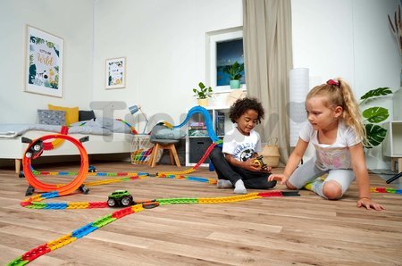 Flexibilná autodráha FleXtrem Discovery Set Smoby 184 dielov dráhy a 440 cm dlhá s elektronickým svietiacim autom od 4 rokov