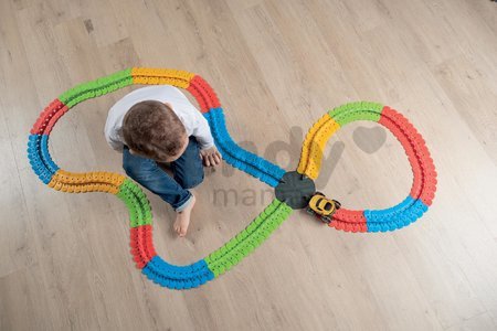 Flexibilná autodráha s oblúkom Flextreme Superloop Circuit Smoby vertikálno-horizontálne s autom 145 dielov od 4 rokov