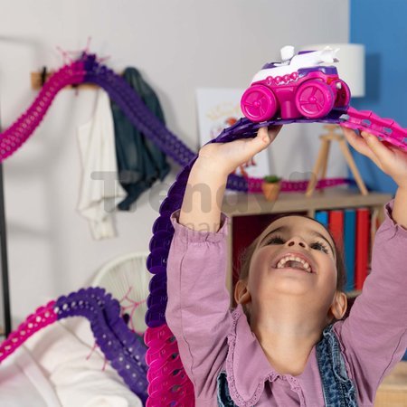 Flexibilné autodráhy Spidey Marvel Flextreme Set Asst Smoby sada 2 druhov s elektronickými autíčkami 184 dielov dráhy 4,40 m dĺžka s pavučinou od 4 ro