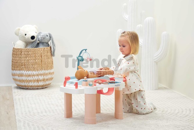 Opatrovateľský stolík pre bábiky My First Nursery Écoiffier s vaničkou 13 doplnkov od 18 mes