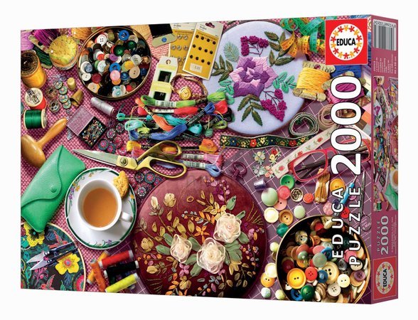 Puzzle The Sewing Table Educa 2000 dielov a Fix lepidlo