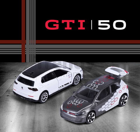 Mașinuțe Golf GTi Giftpack Majorette set metalic de 5 tipuri, în ambalaj cadou, lungime 7,5 cm, 1:64