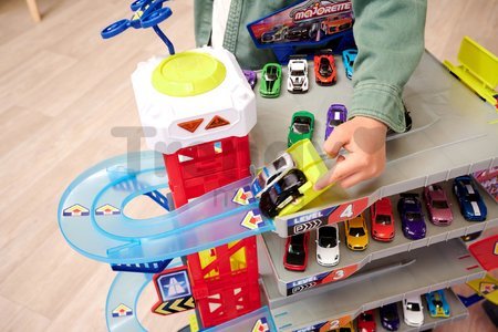 Garáž 6 poschodová s motorizovaným výťahom Super Chase Center Majorette so zvukom a svetlom elektronický vláčik a 4 autíčka od 5 rokov