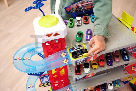 Garáž 6 poschodová s motorizovaným výťahom Super Chase Center Majorette so zvukom a svetlom elektronický vláčik a 4 autíčka od 5 rokov