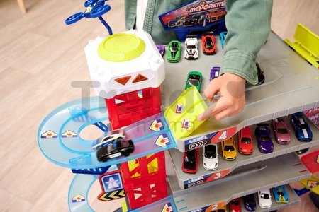 Garáž 6 poschodová s motorizovaným výťahom Super Chase Center Majorette so zvukom a svetlom elektronický vláčik a 4 autíčka od 5 rokov