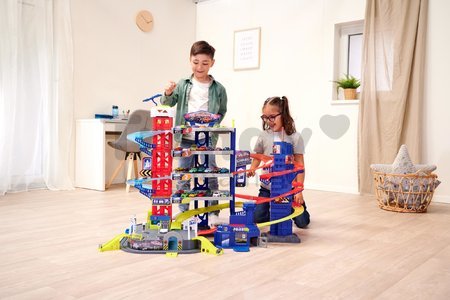 Garáž 6 poschodová s motorizovaným výťahom Super Chase Center Majorette so zvukom a svetlom elektronický vláčik a 4 autíčka od 5 rokov