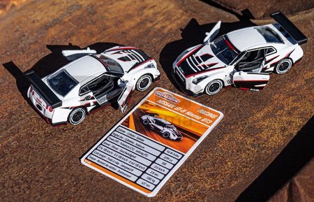 Autíčko pretekárske Racing Cars Majorette so zberateľskou kartičkou 7,5 cm dĺžka rôzne druhy