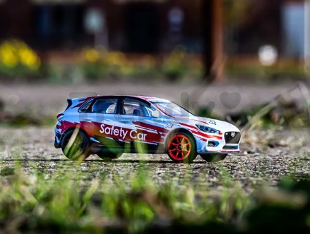 Autíčko pretekárske Racing Cars Majorette so zberateľskou kartičkou 7,5 cm dĺžka rôzne druhy