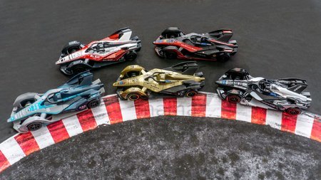 Autíčka Formula E Gen 2 Cars Majorette kovové s gumenými kolieskami 7,5 cm dĺžka sada 5 druhov v darčekovom balení