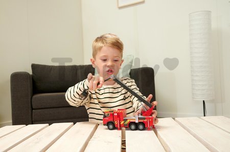 Autíčko hasičské Volvo Truck Fire Engine Majorette so zvukom a svetlom dĺžka 19 cm