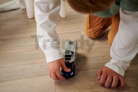 Autíčko karavan Hymer B-Class Majorette so zvukom a svetlom dĺžka 19 cm