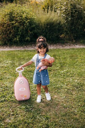 Prebaľovací kufrík s postieľkou na kolieskach 3v1 Nursery Soft Baby Nurse Smoby s jedálenskou stoličkou 6 doplnkov od 18 mes