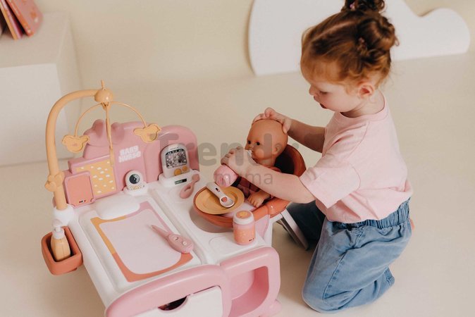 Domček pre bábiku elektronický Cocoon Nursery Soft Baby Nurse Smoby denná a nočná zóna 16 doplnkov