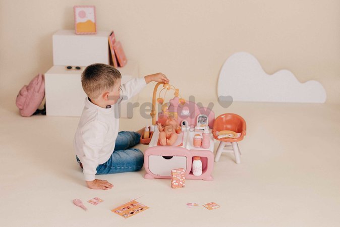 Domček pre bábiku elektronický Cocoon Nursery Soft Baby Nurse Smoby denná a nočná zóna 16 doplnkov