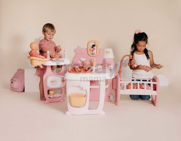 Domček pre bábiku trojkrídlový Large Doll´s Play Center Soft Baby Nurse Smoby kuchynka spáľňa a kúpelňa s 18 doplnkami