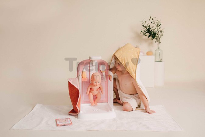 Kúpeľňa s funkčnou sprchou pre bábiky Shower Soft Baby Nurse Smoby s osuškou odnímateľnou sprchovou hlavicou a náučna brožúrka