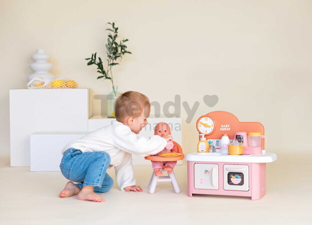 Kuchynka s jedálenskou stoličkou pre bábiku Baby Nurse Kitchen & High Chair Smoby s kuchynským robotom 7 doplnkov od 18 mes