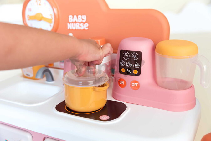 Kuchynka s jedálenskou stoličkou pre bábiku Baby Nurse Kitchen & High Chair Smoby s kuchynským robotom 7 doplnkov od 18 mes