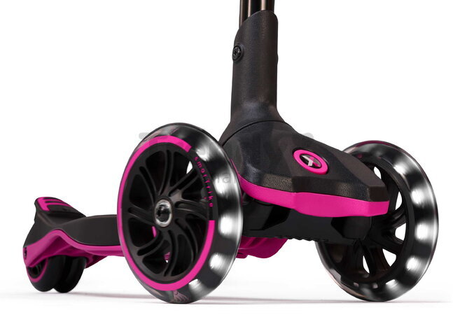 Kolobežka trojkolesová s rozšíriteľnou doskou Xtend Pink Scooter smarTrike skladacia s výškovo nastaviteľnými riadidlami a LED kolesami od 3 do 12 rok