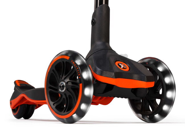 Kolobežka trojkolesová s rozšíriteľnou doskou Xtend Orange Scooter smarTrike skladacia s výškovo nastaviteľnými riadidlami a LED kolesami od 3 do 12 r