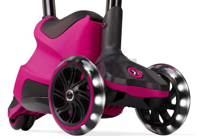 Odrážadlo a kolobežka 2v1 trojkolesová s LED kolesami Xtend Scooter Ride-on Pink smarTrike s vodiacou tyčou s nastaviteľnou výškou a úložným priestoro