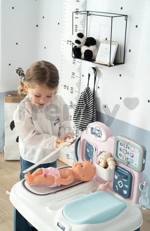 Zdravotnícky pult pre lekára Baby Care Center Smoby elektronický so zvukom a svetlom a bábika s 28 doplnkami