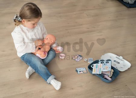 Zdravotnícky kufrík pre sestričku Baby Care Smoby s 19 doplnkami a nálepkami