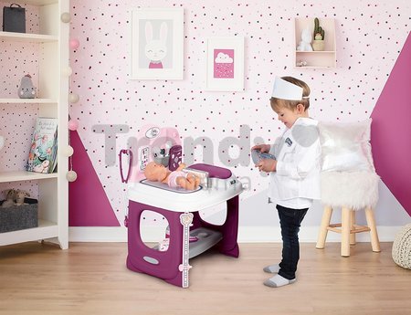 Zdravotnícky a prebaľovací pult Violette Baby Care Center Smoby s elektronickým displejom a 30 cm bábika s 25 doplnkami 68 cm výška