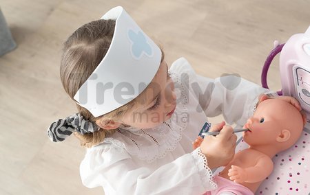 Zdravotnícky a prebaľovací pult Violette Baby Care Center Smoby s elektronickým displejom a 30 cm bábika s 25 doplnkami 68 cm výška