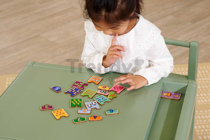 Drevené puzzle s číslami Games Numbers Account Eichhorn 20 dielikov s obrázkami zvieratiek a objektov od 24 mes